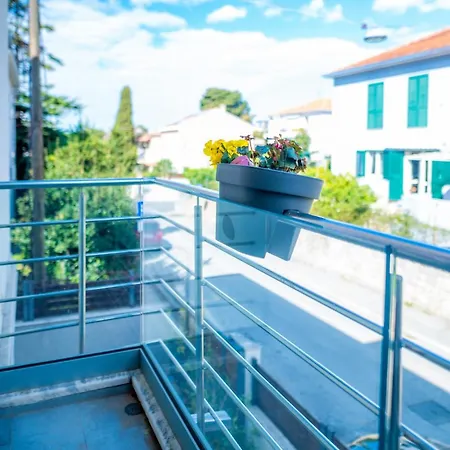 Semesterbostad House With A Parking Space - 22855 Split