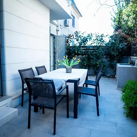 House With A Parking Space - 22855 * Σπλιτ