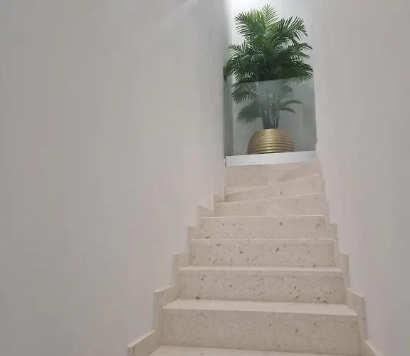 House With A Parking Space - 22855